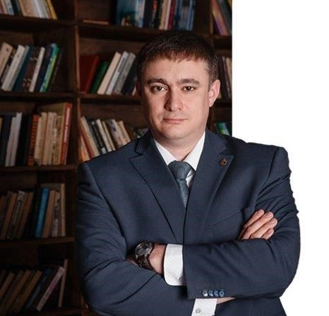 Юристы, адвокаты и нотариусы в Омской области