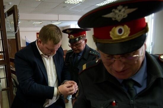 Проверка Дрокина Дмитрия Владимировича происходит по таким реестрам