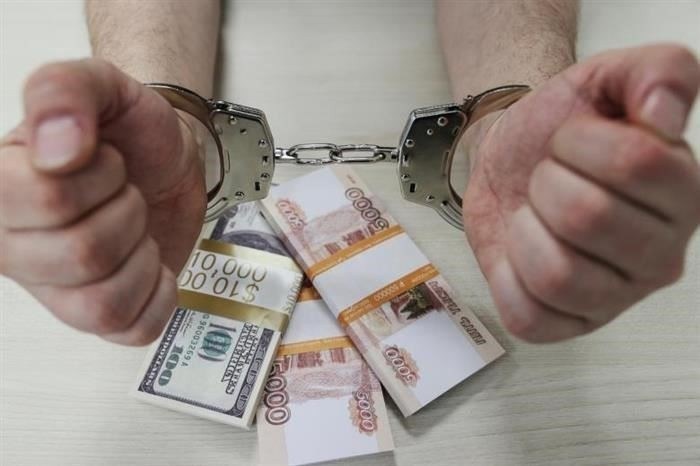 Житель высотки в Махачкале, где произошел взрыв газа, показывает последствия инцидента