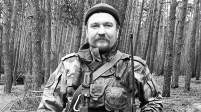 За закрытыми дверями