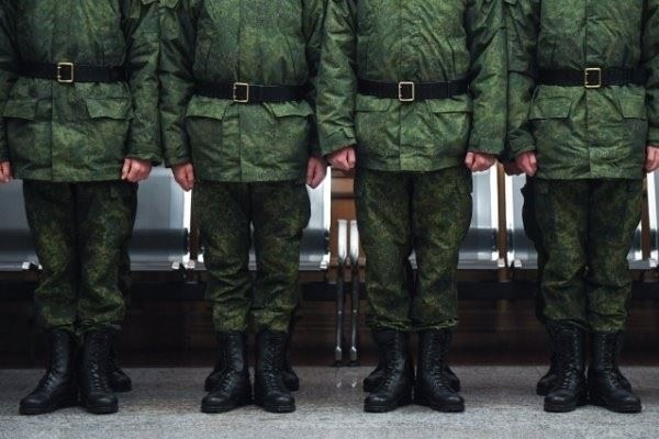 Обязательная воинская обязанность для выпускников факультетов военного обучения